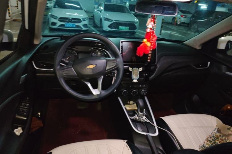 Used Chevrolet Cavalier 2020 325T Automatic Enjoyment Edition Center Console