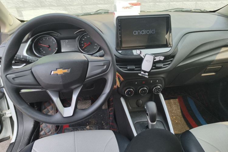 Used Chevrolet Cavalier 2020 325T Automatic Enjoyment Edition Center Console