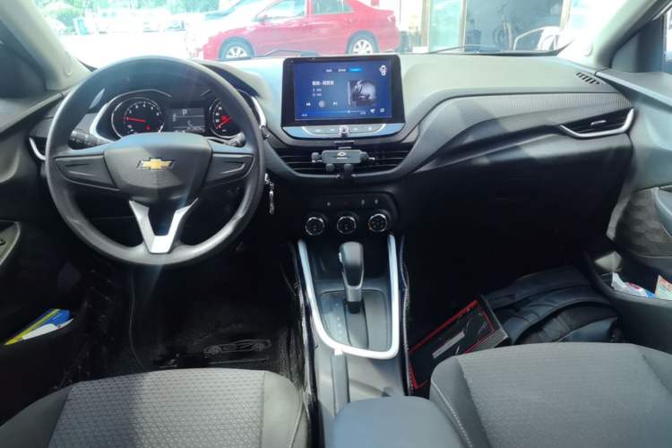 Used Chevrolet Cavalier 2020 325T Automatic Enjoyment Edition Center Console