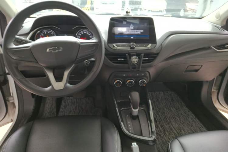 Used Chevrolet Cavalier 2020 Redline 325T Automatic Xinyao Edition China VI Standard Center Console
