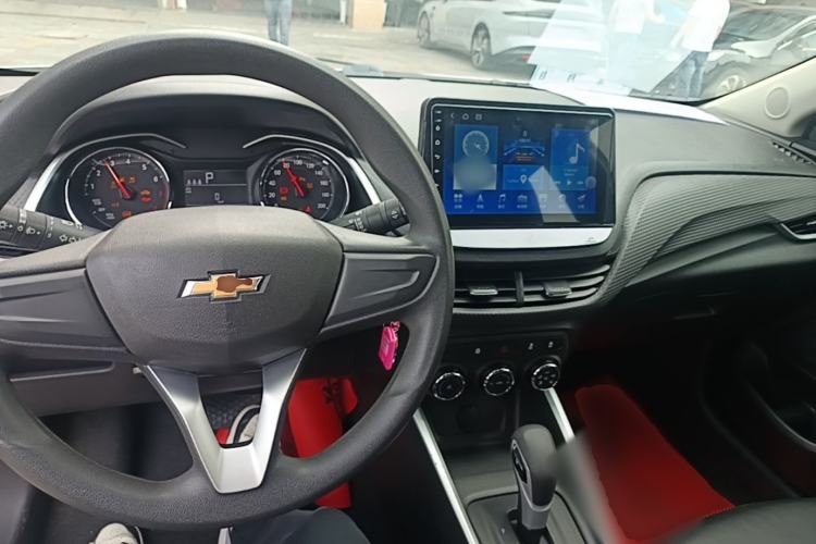 Used Chevrolet Cavalier 2020 325T Automatic Enjoyment Edition Center Console