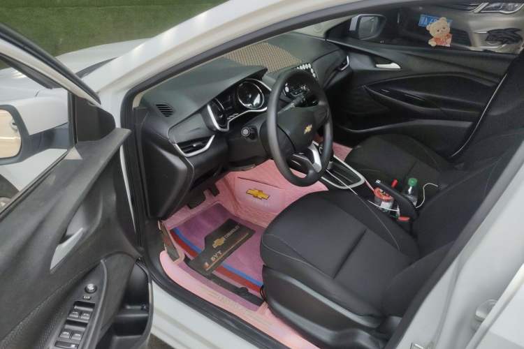 Used Chevrolet Cavalier 2020 325T Automatic Enjoyment Edition Driver Seat