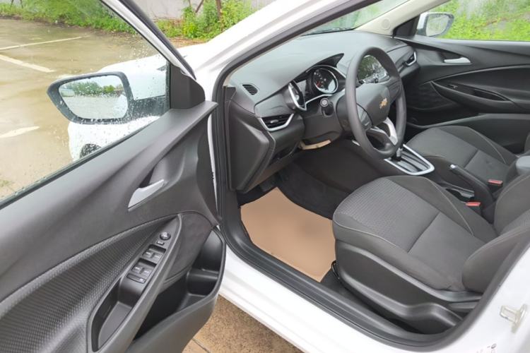 Used Chevrolet Cavalier 2020 325T Automatic Enjoyment Edition Driver Seat