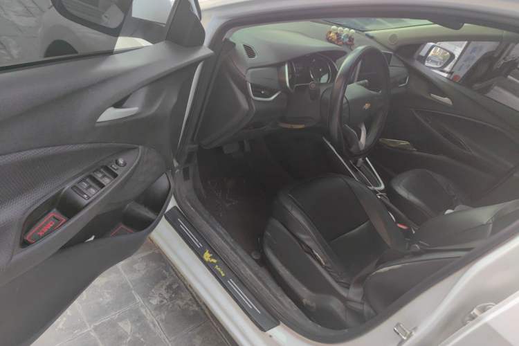Used Chevrolet Cavalier 2020 325T Automatic Enjoyment Edition Driver Seat