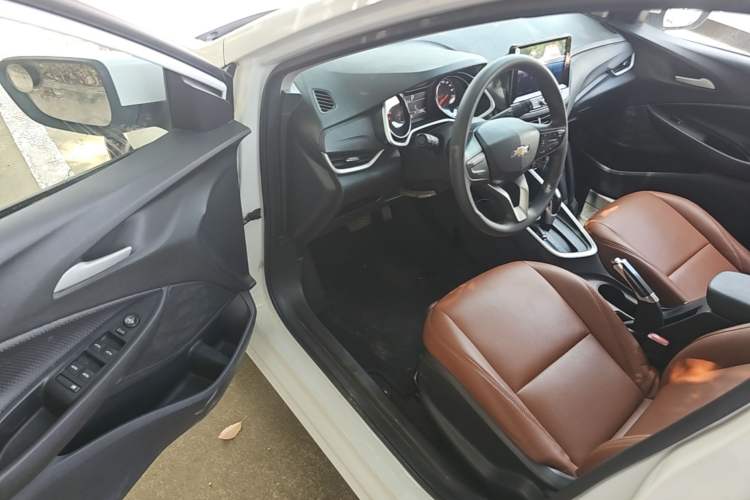 Used Chevrolet Cavalier 2020 325T Automatic Enjoyment Edition Driver Seat
