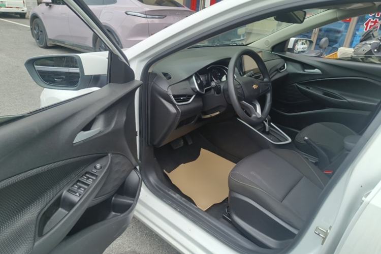 Used Chevrolet Cavalier 2020 325T Automatic Enjoyment Edition Driver Seat
