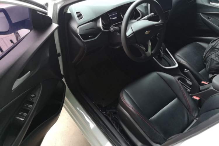 Used Chevrolet Cavalier 2020 325T Automatic Enjoyment Edition Driver Seat