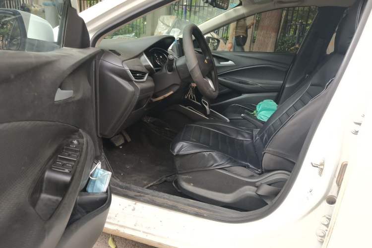 Used Chevrolet Cavalier 2020 325T Automatic Enjoyment Edition Driver Seat