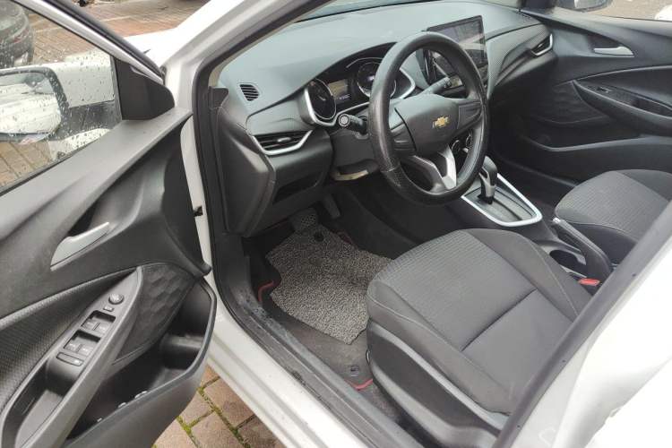 Used Chevrolet Cavalier 2020 325T Automatic Enjoyment Edition Driver Seat