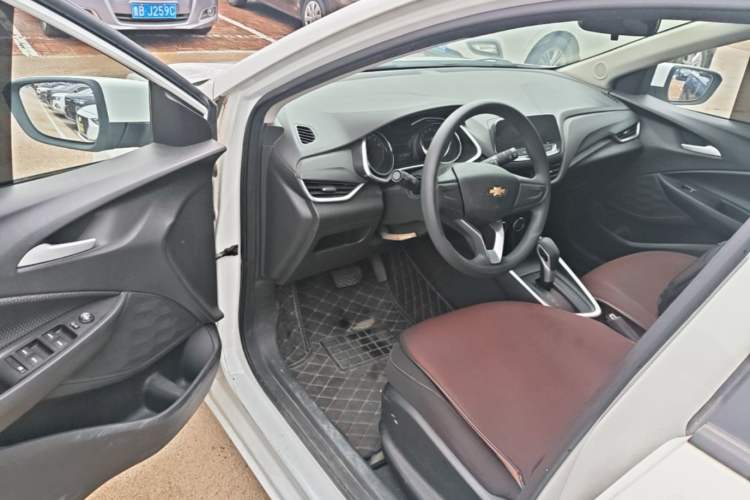 Used Chevrolet Cavalier 2020 325T Automatic Enjoyment Edition Driver Seat