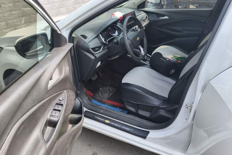 Used Chevrolet Cavalier 2020 325T Automatic Enjoyment Edition Driver Seat