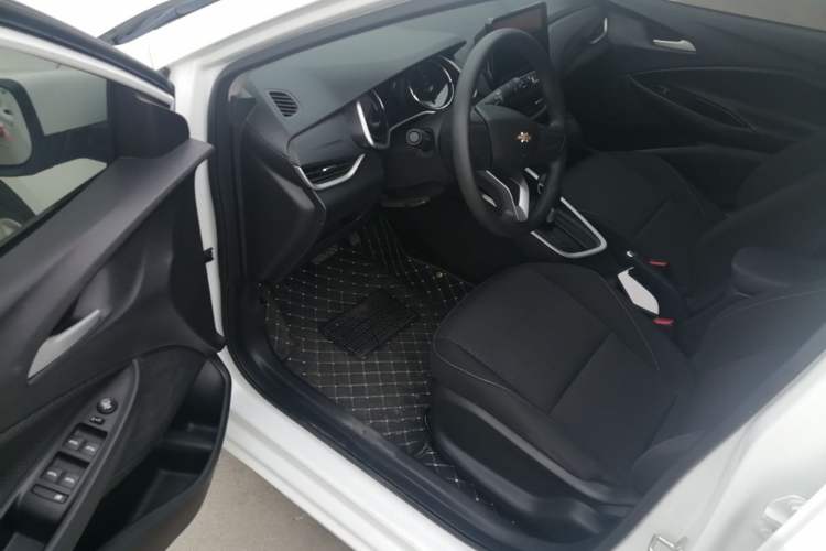 Used Chevrolet Cavalier 2020 325T Automatic Enjoyment Edition Driver Seat