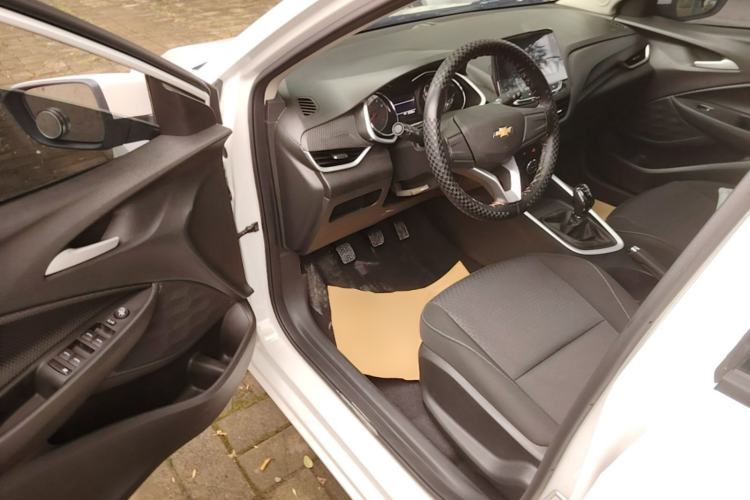 Used Chevrolet Cavalier 2020 320 Manual Xindong Edition Driver Seat