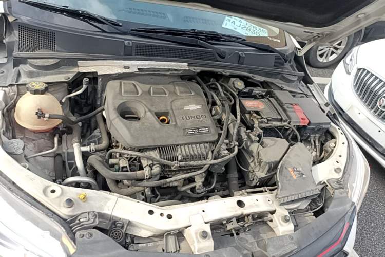 Used Chevrolet Cavalier 2020 Redline 325T Automatic Xinshang Edition China VI Standard Engine Bay