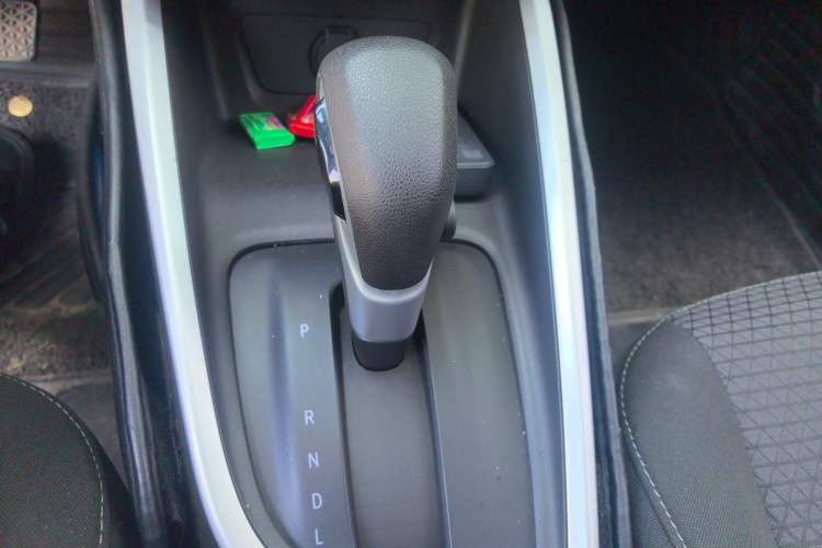 Used Chevrolet Cavalier 2020 325T Automatic Enjoyment Edition Gear Lever