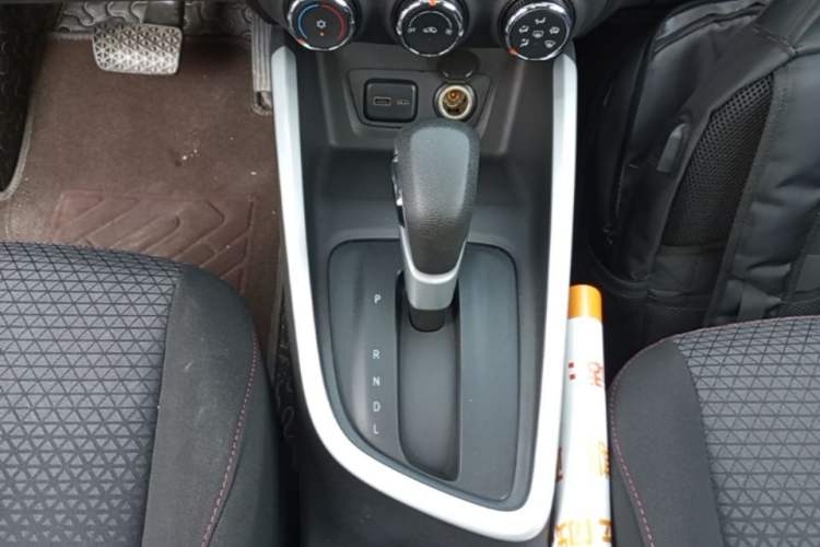 Used Chevrolet Cavalier 2020 Redline 325T Automatic Xinshang Edition Gear Lever