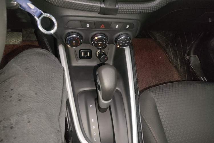 Used Chevrolet Cavalier 2020 Redline 325T Automatic Xinshang Edition China VI Standard Gear Lever