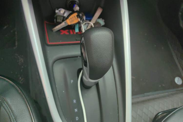 Used Chevrolet Cavalier 2020 325T Automatic Enjoyment Edition Gear Lever