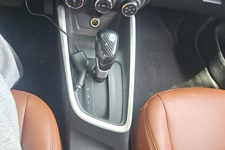 Used Chevrolet Cavalier 2020 325T Automatic Enjoyment Edition Gear Lever