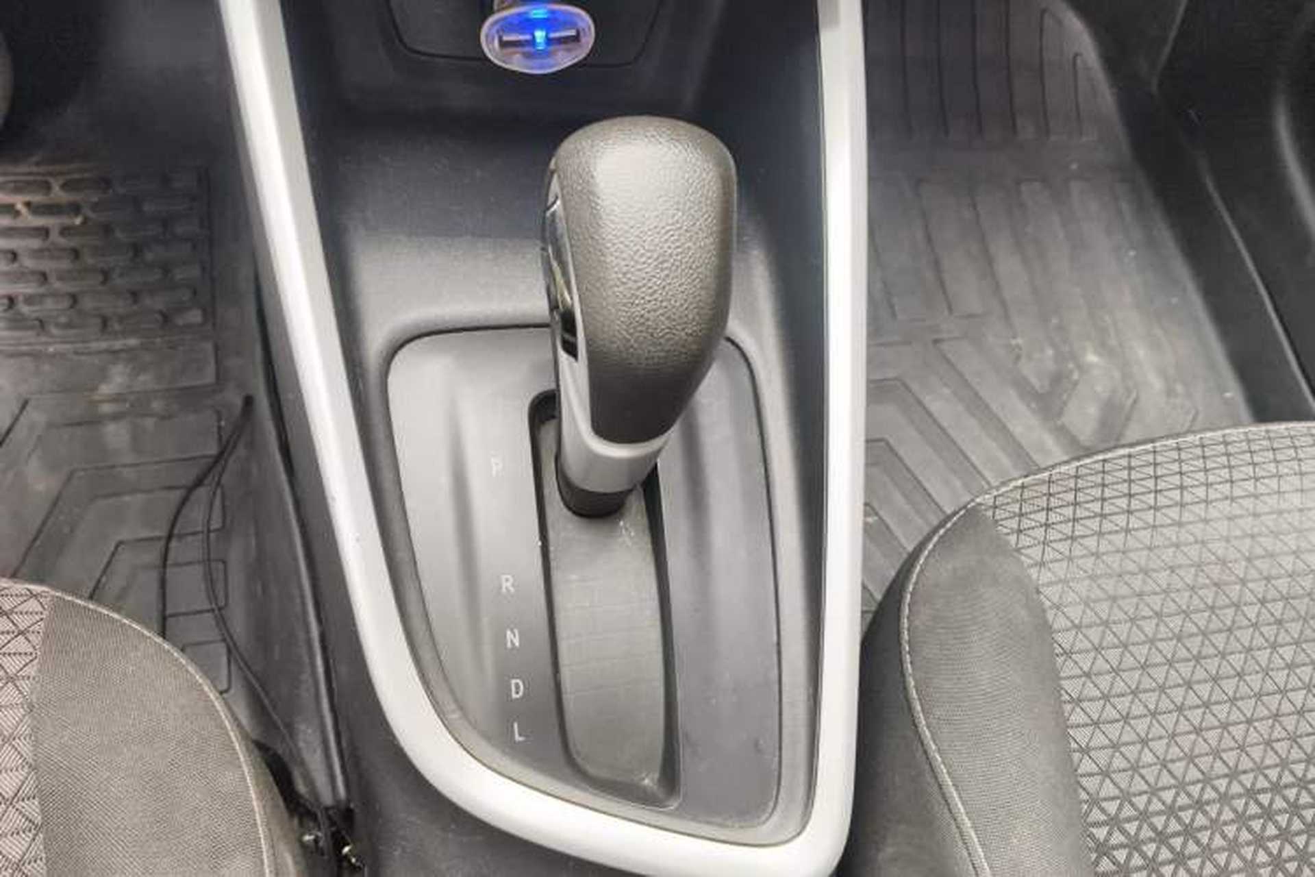 Used Chevrolet Cavalier 2020 325T Automatic Enjoyment Edition Gear Lever
