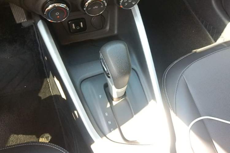 Used Chevrolet Cavalier 2020 Redline 325T Automatic Xinyao Edition China VI Standard Gear Lever