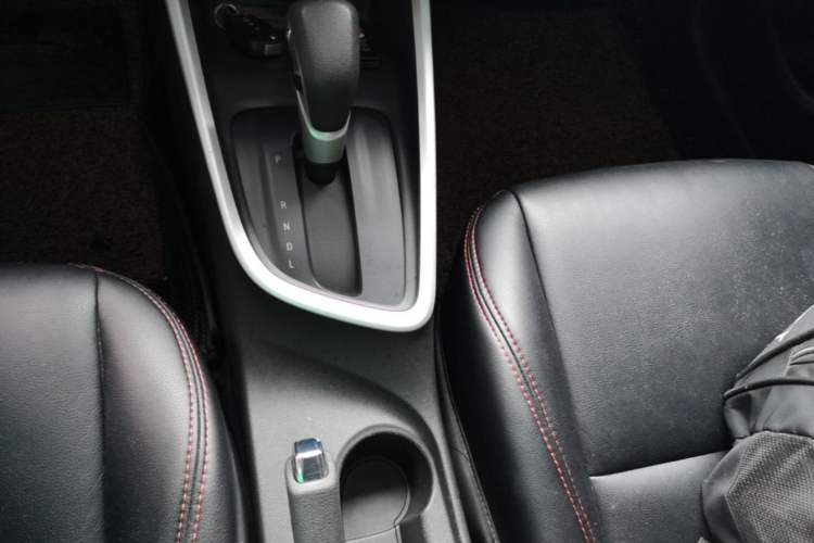 Used Chevrolet Cavalier 2020 325T Automatic Enjoyment Edition Gear Lever