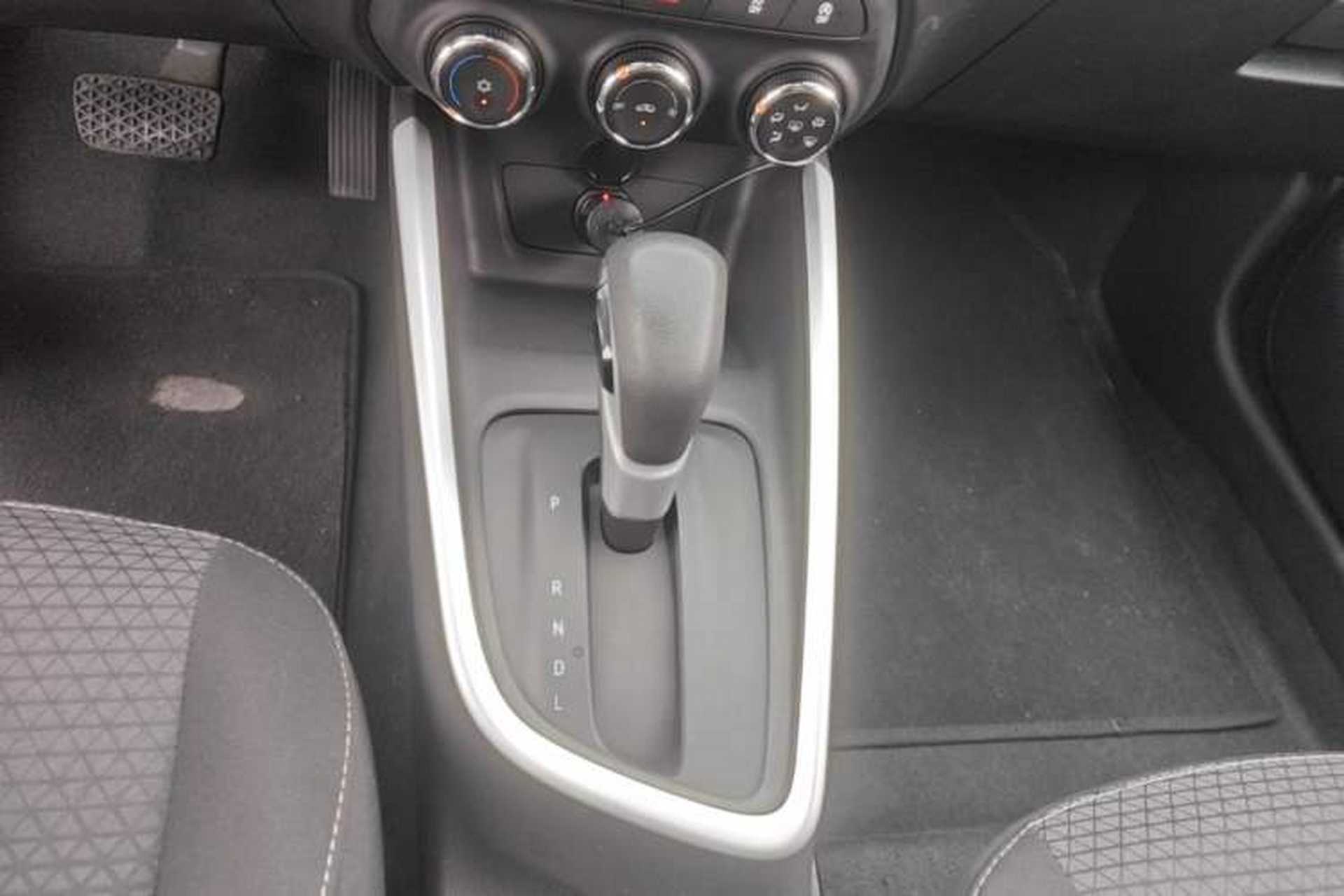 Used Chevrolet Cavalier 2020 325T Automatic Enjoyment Edition Gear Lever