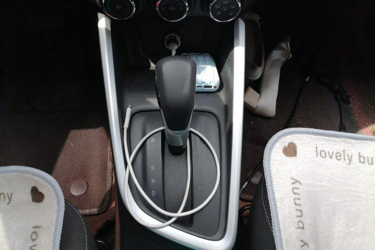 Used Chevrolet Cavalier 2020 325T Automatic Enjoyment Edition Gear Lever