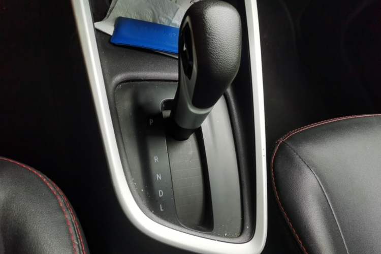 Used Chevrolet Cavalier 2020 325T Automatic Enjoyment Edition Gear Lever