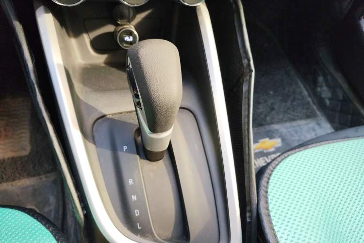 Used Chevrolet Cavalier 2020 325T Automatic Enjoyment Edition Gear Lever