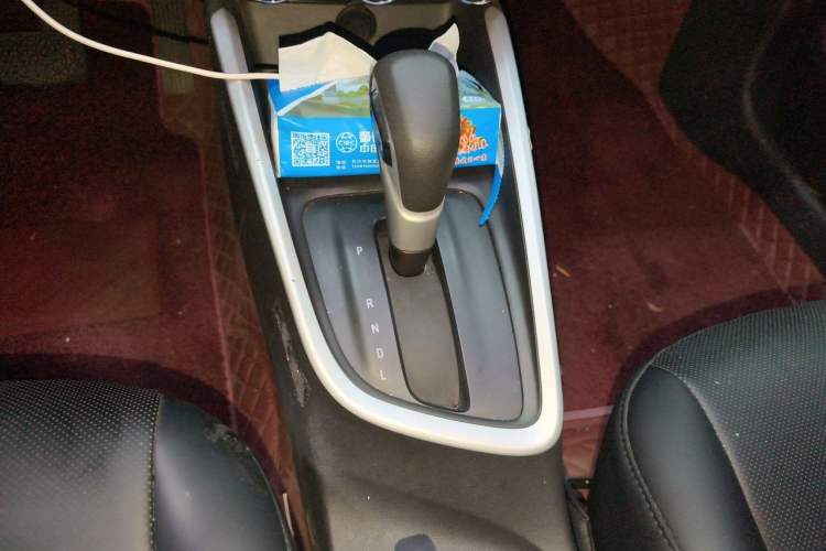 Used Chevrolet Cavalier 2020 325T Automatic Enjoyment Edition Gear Lever