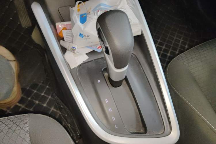 Used Chevrolet Cavalier 2020 325T Automatic Enjoyment Edition Gear Lever