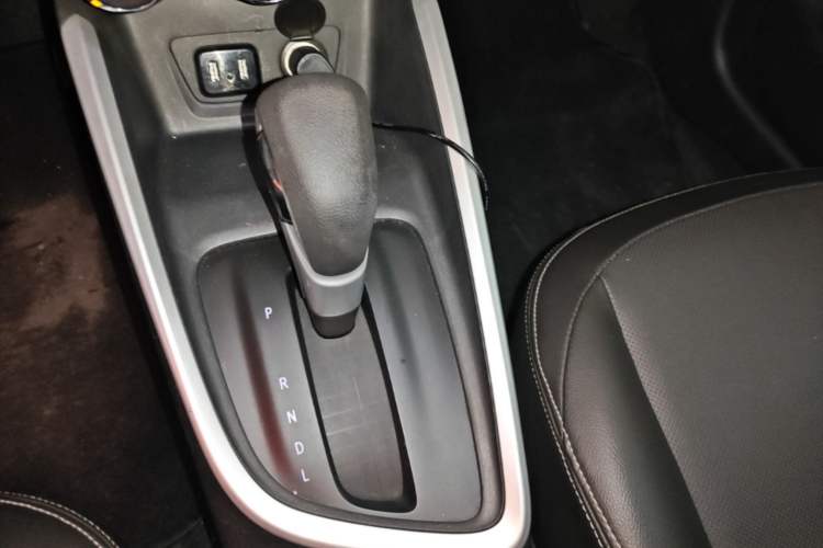 Used Chevrolet Cavalier 2020 Redline 325T Automatic Xinyao Edition China VI Standard Gear Lever