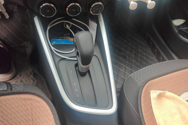 Used Chevrolet Cavalier 2020 325T Automatic Enjoyment Edition Gear Lever