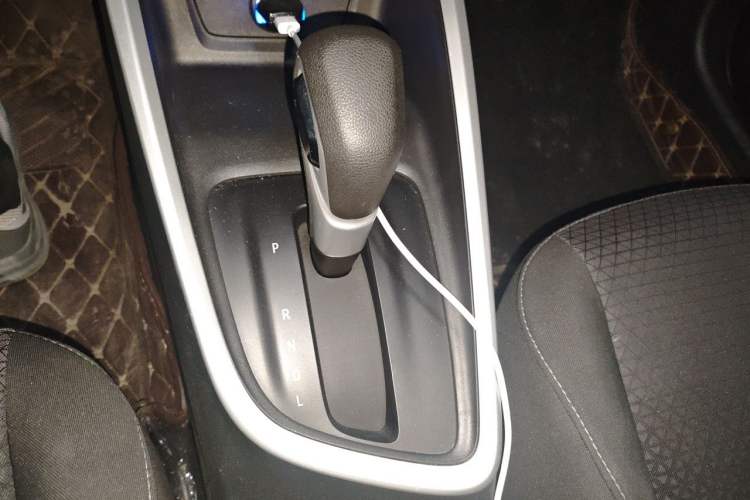 Used Chevrolet Cavalier 2020 325T Automatic Enjoyment Edition Gear Lever