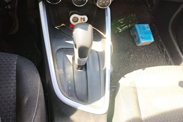 Used Chevrolet Cavalier 2020 325T Automatic Enjoyment Edition Gear Lever