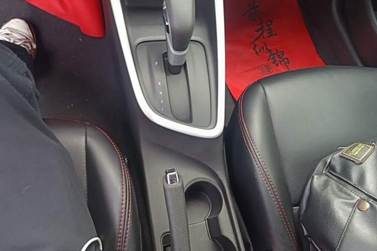 Used Chevrolet Cavalier 2020 325T Automatic Enjoyment Edition Gear Lever