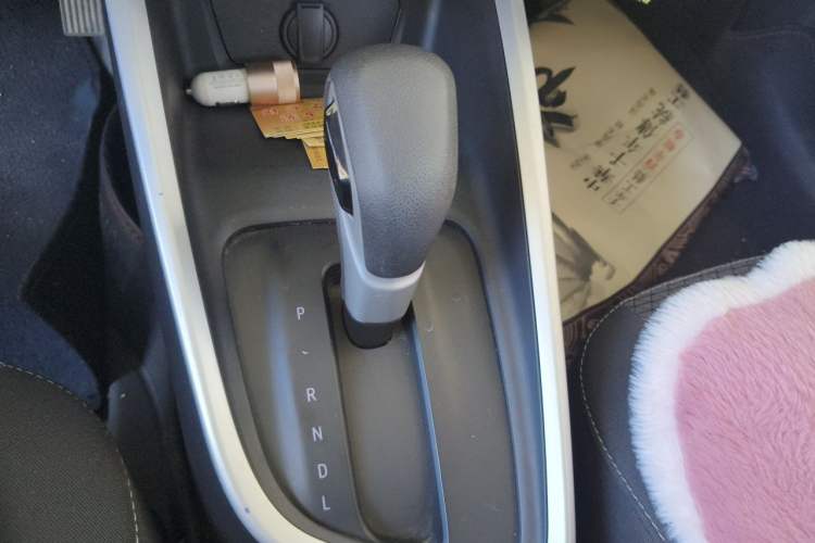 Used Chevrolet Cavalier 2020 325T Automatic Enjoyment Edition Gear Lever