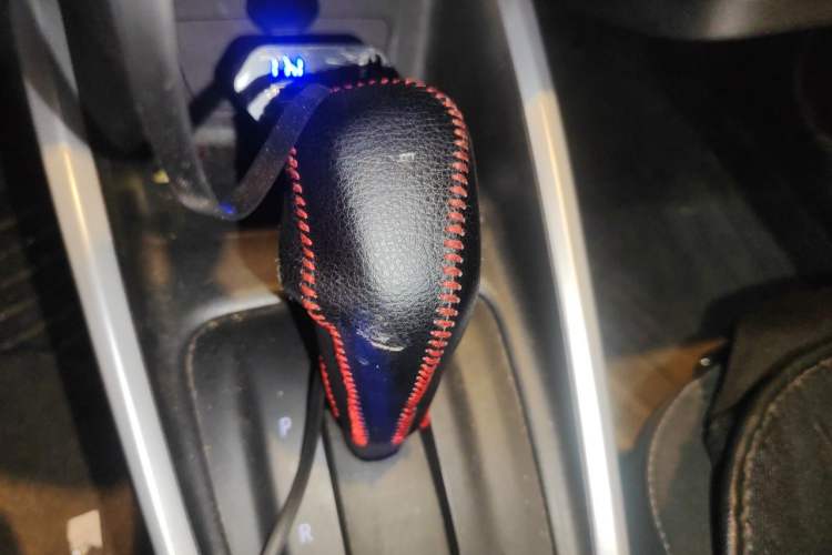 Used Chevrolet Cavalier 2020 325T Automatic Enjoyment Edition Gear Lever