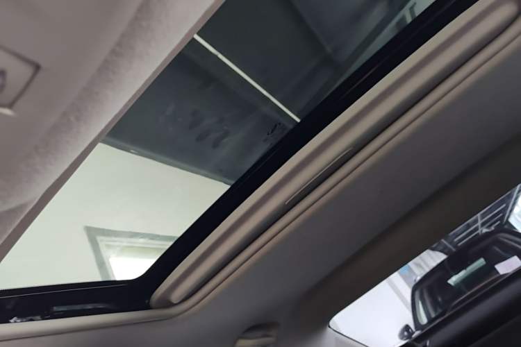 Used Chevrolet Cavalier 2020 Redline 325T Automatic Xinshang Edition Headliner