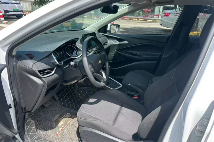 Used Chevrolet Cavalier 2020 325T Automatic Enjoyment Edition Interior 3
