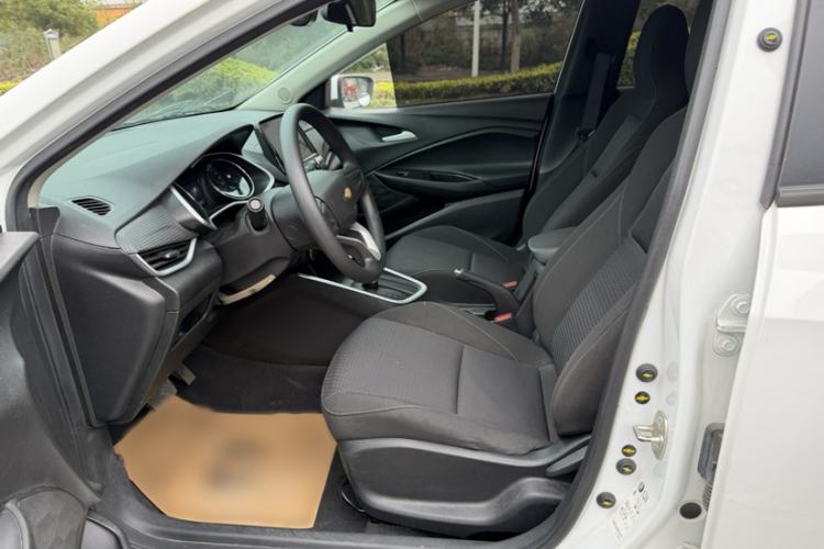 Used Chevrolet Cavalier 2020 325T Automatic Enjoyment Edition Interior 3