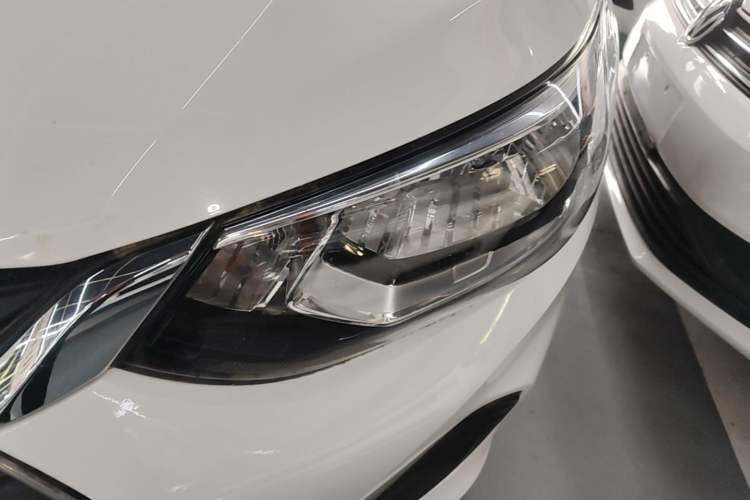 Used Chevrolet Cavalier 2020 325T Automatic Enjoyment Edition Left Front Headlight