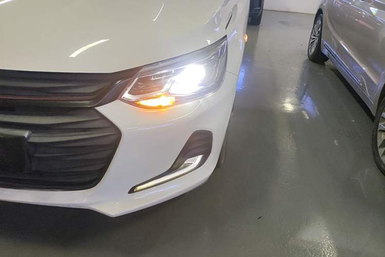 Used Chevrolet Cavalier 2020 Redline 325T Automatic Xinshang Edition China VI Standard Left Front Headlight