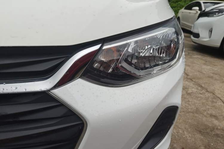 Used Chevrolet Cavalier 2020 325T Automatic Enjoyment Edition Left Front Headlight