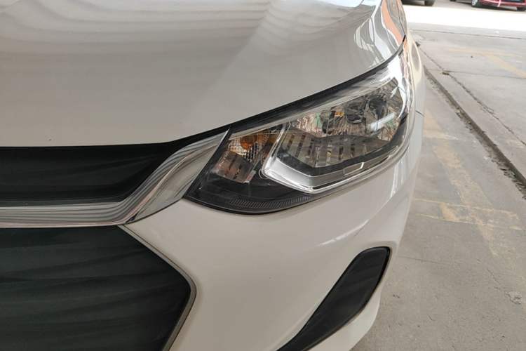 Used Chevrolet Cavalier 2020 325T Automatic Enjoyment Edition Left Front Headlight