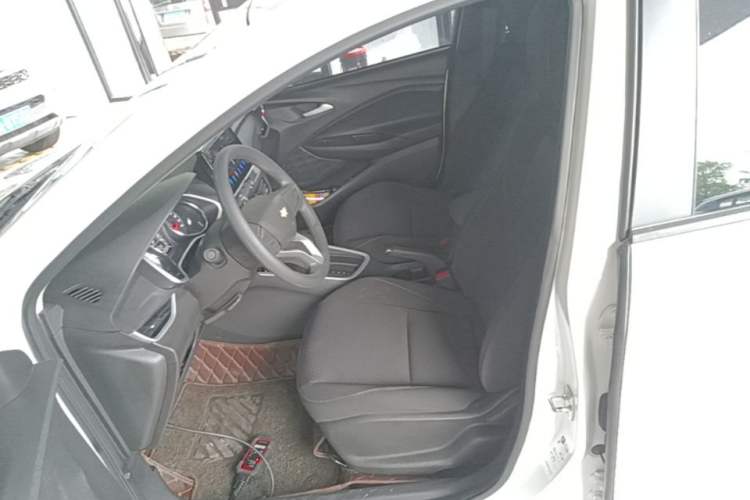 Used Chevrolet Cavalier 2020 325T Automatic Enjoyment Edition Left Front Seat