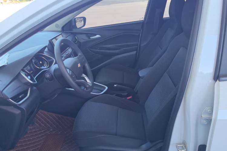 Used Chevrolet Cavalier 2020 325T Automatic Enjoyment Edition Left Front Seat