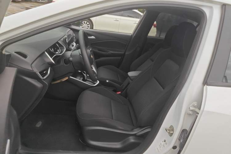 Used Chevrolet Cavalier 2020 325T Automatic Enjoyment Edition Left Front Seat