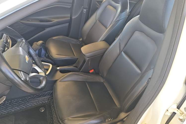 Used Chevrolet Cavalier 2020 325T Automatic Enjoyment Edition Left Front Seat